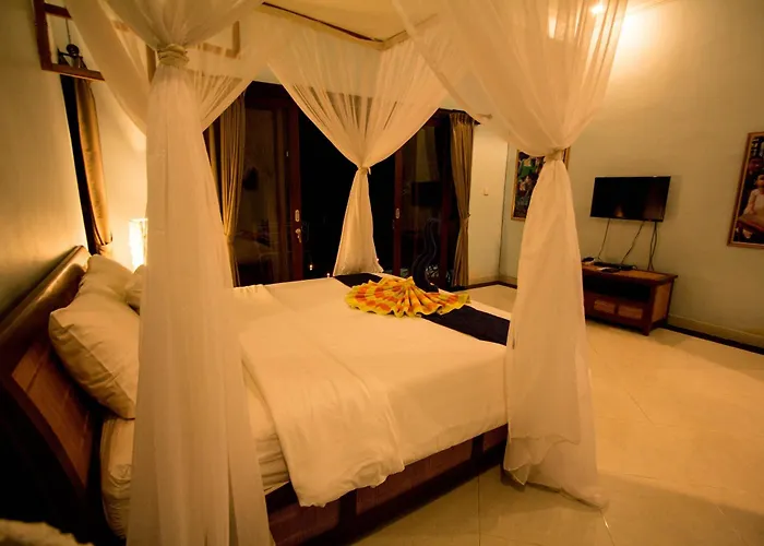 Ratna Villa
