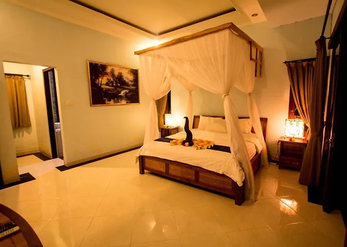 Ratna Villa